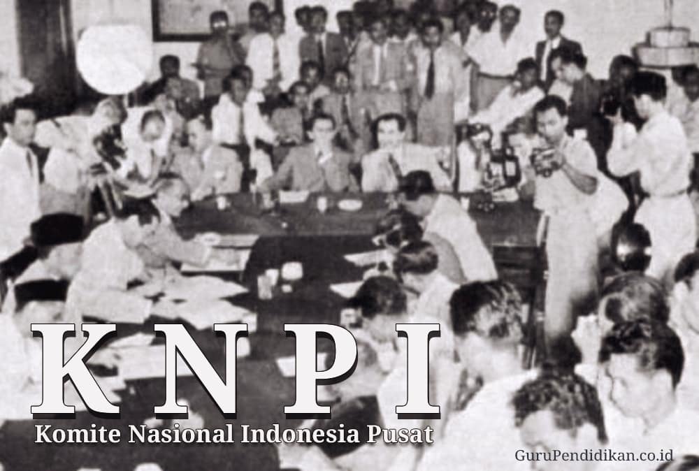 komite nasional dibentuk pada awal kemerdekaan didasarkan pada