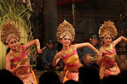 Tarian-Daerah-Bali-Pendet