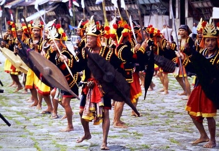 tarian-daerah-Kalimantan-tengah-Perang